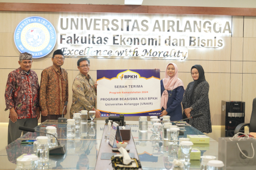 FEB UNAIR welcomes BPKH&#39;s visit in the handover of the 2024 Palm Program - BPKH UNAIR Hajj Scholarship Program