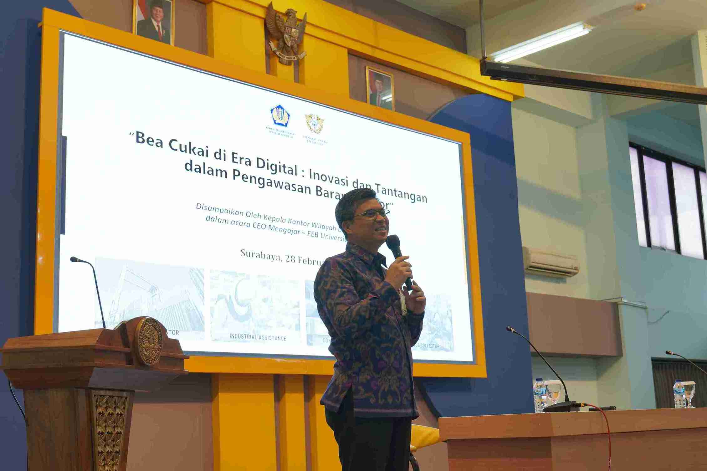 CEO MENGAJAR: KEPALA KANWIL DJBC JATIM I KUPAS INOVASI DAN TANTANGAN PENGAWASAN IMPOR DI ERA DIGITAL