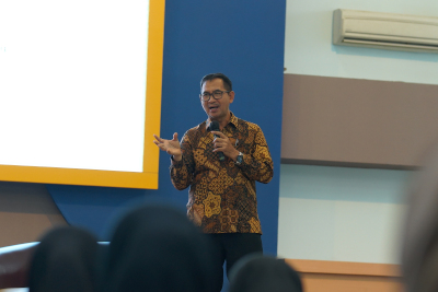 Public Lecture Dr. Suntono at FEB UNAIR: The role of data in the achievement of SDGs